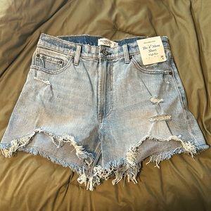 Abercrombie and Fitch high-rise shorts, size 6, NWT